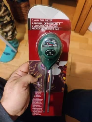 🌱 3-in-1 Soil Moisture Meter – Smart Gardening Made Easy!