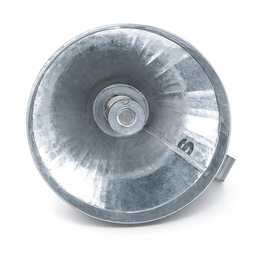 Heavy Duty Tractor Oil Keeper 24 Gauge Sheet Metal with Air-Pass Filter for Agricultural Machinery – Made in India